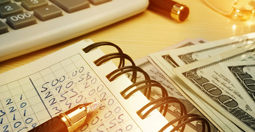 average retiree spends per month